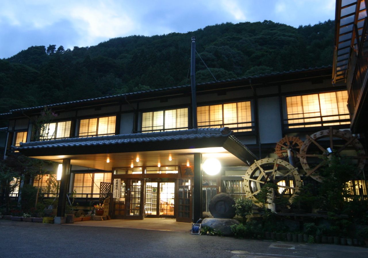 Kakeyu Onsen Rokumeiso in Ueda, Japan