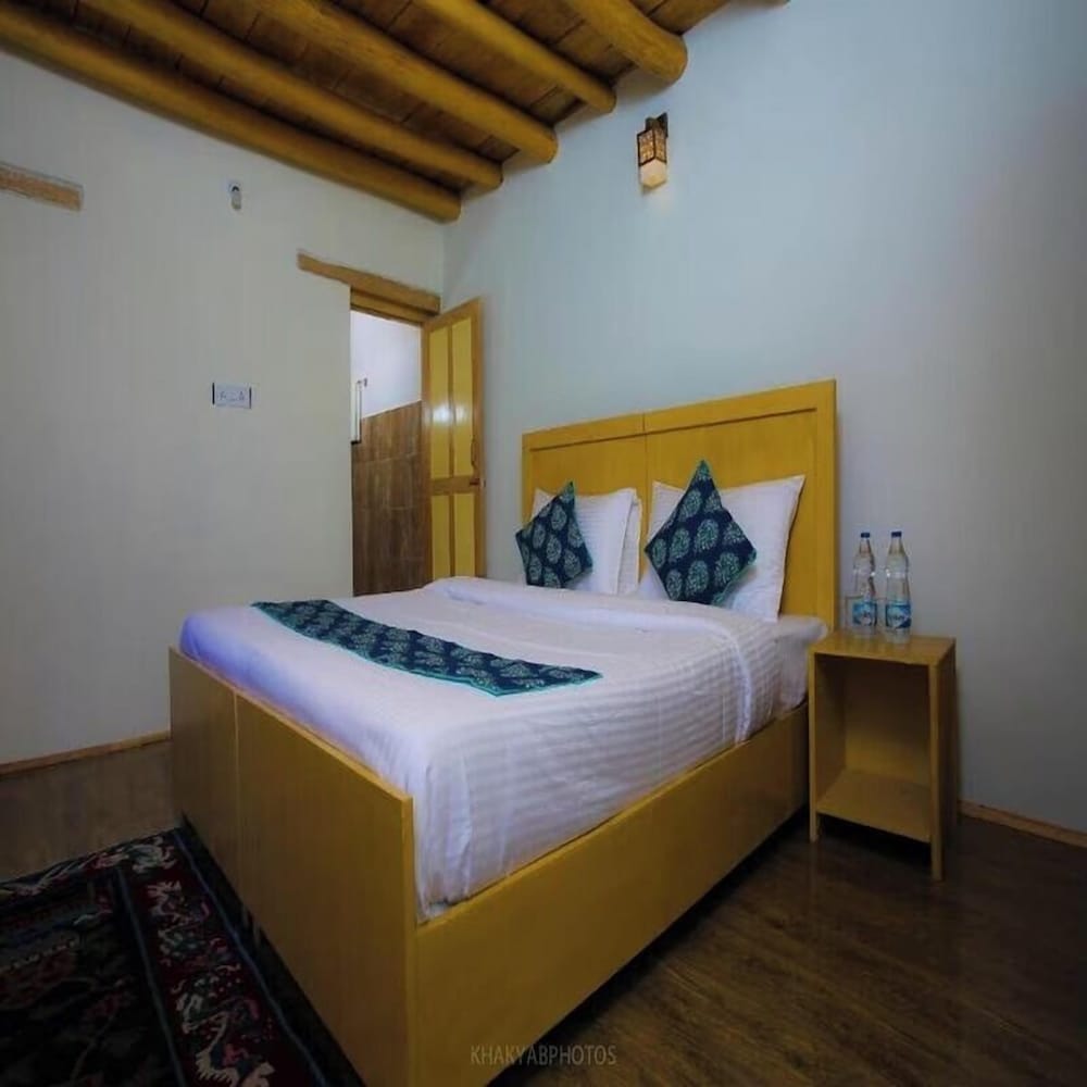 Chomal Cottages - carbon neutral hotel in Leh