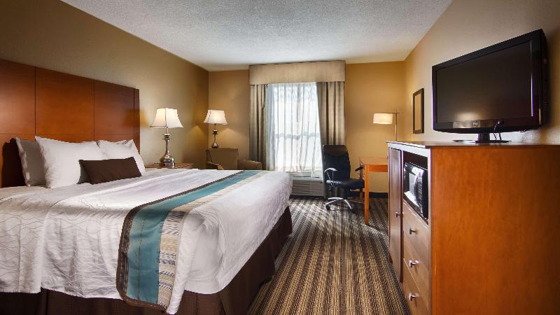 Best Western Plus Seawall Inn & Suites By The Beach — hotel in Galveston