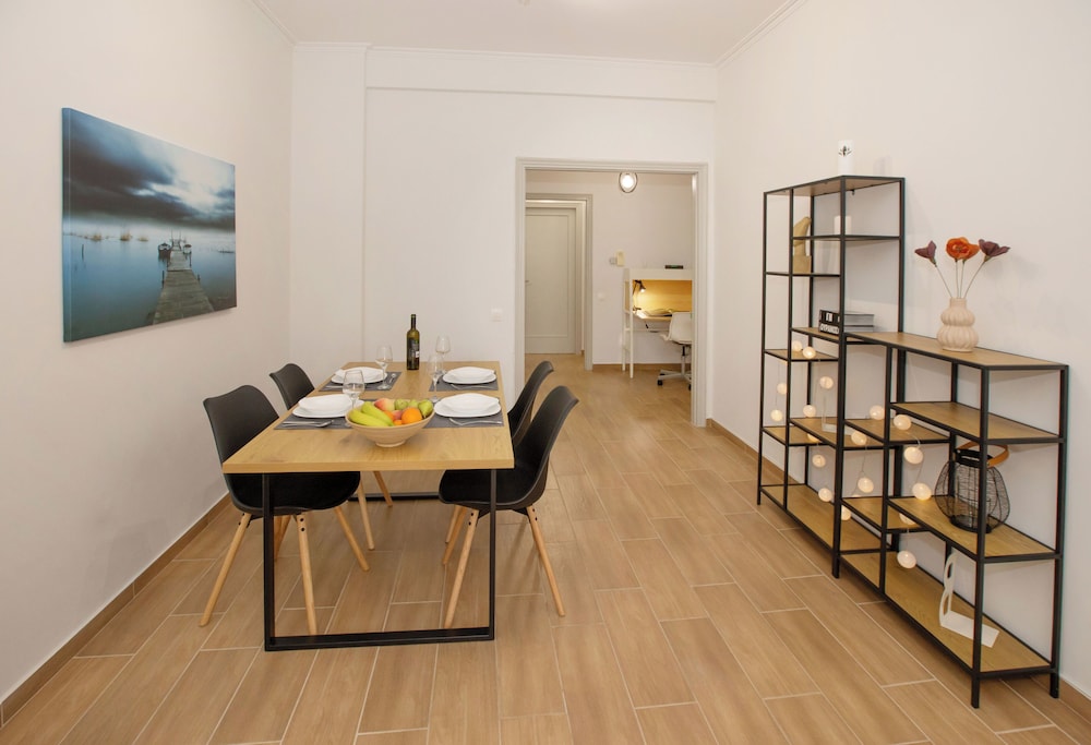 Beautiful apt near the sea by GHH — 4-Star Luxury Hotel in Athens, Greece