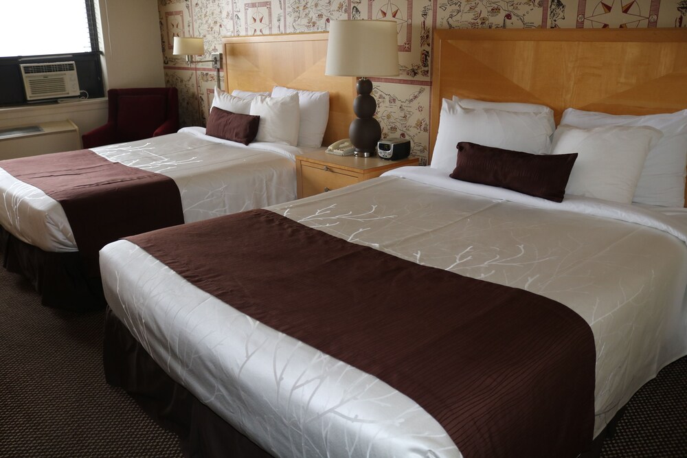 Inlet Tower Hotel & Suites - photo 12