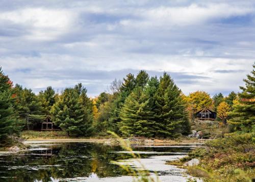 Pine Brae Eco Resort in Perth, Canada