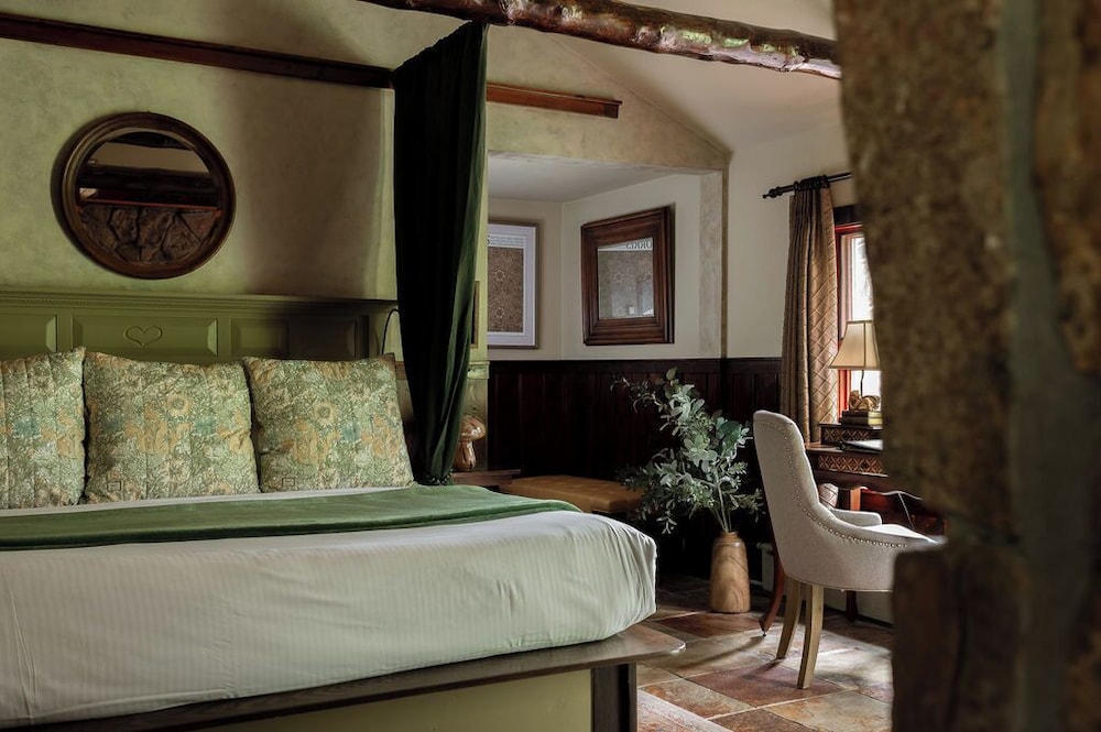 Highland Haven Creekside Inn - photo 51