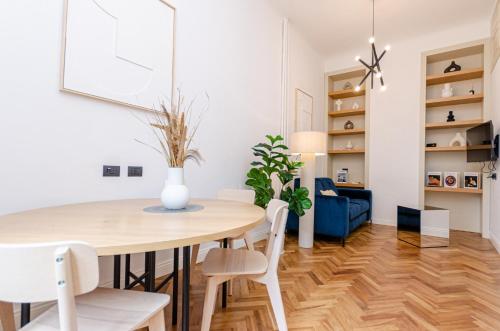 VivimiHome Lusso Segreto tra Centrale e Isola — 4-Star Luxury Hotel in Milan, Italy