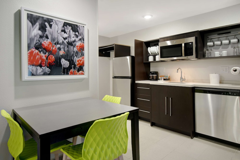 Home2 Suites by Hilton Grand Rapids Airport - photo 22