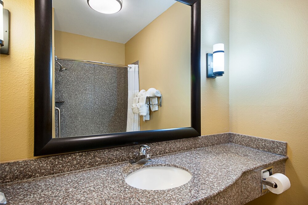 Spark by Hilton Opelousas - photo 26