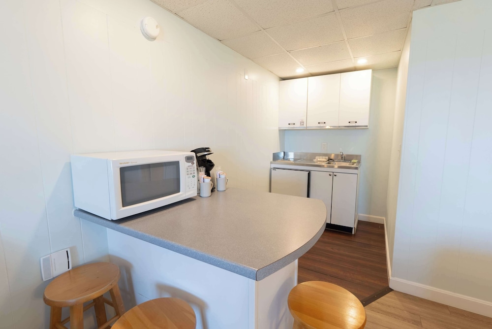 Sea View Inn - photo 26