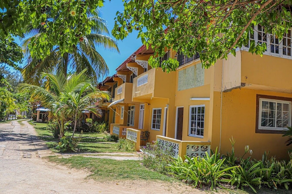 Columbus Inn — hotel in Saint Ann's Bay