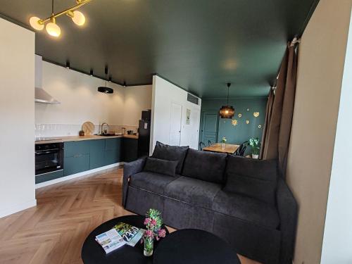 L’oiseau Vert Calme Ressourcant Et Proche du Centre Ville in Montbeliard, France