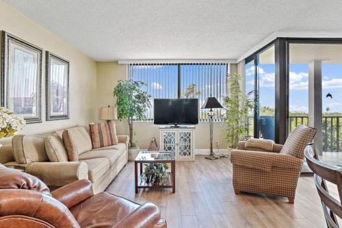 St. Pete Isla Del Sol Bahia J 408 2Bd 2Ba in St. Petersburg, United States