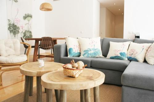 Charming Estoril Apt Beach 5 Min Walk — 4-Star Luxury Hotel in Estoril, Portugal