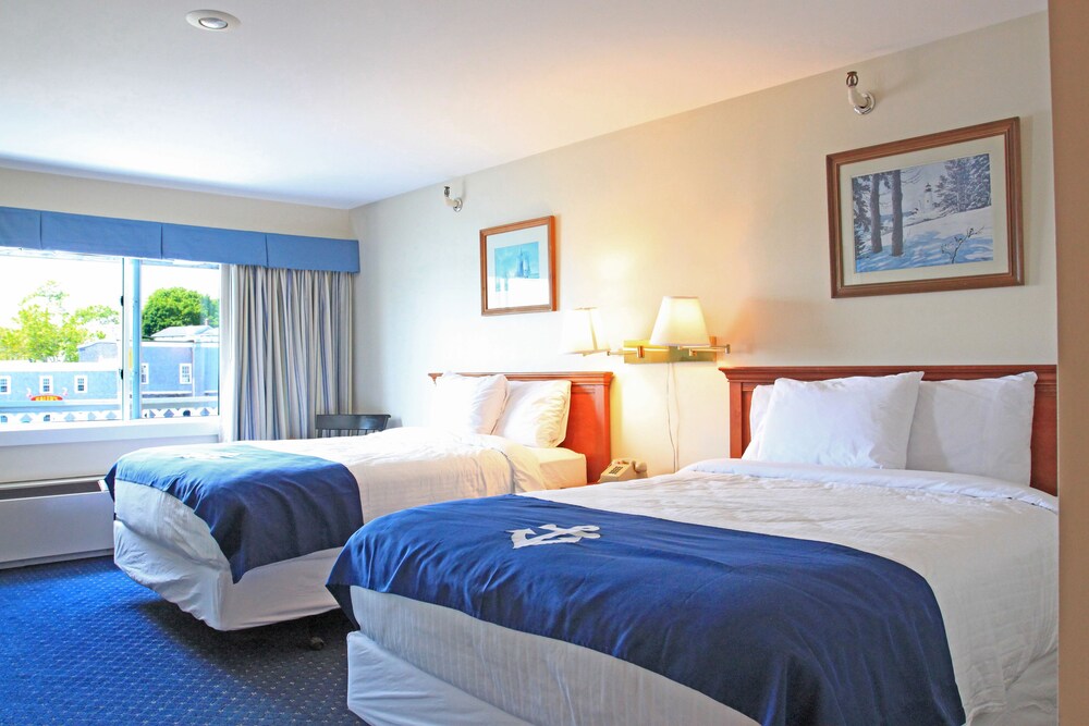 Fishermans Wharf Inn - photo 29