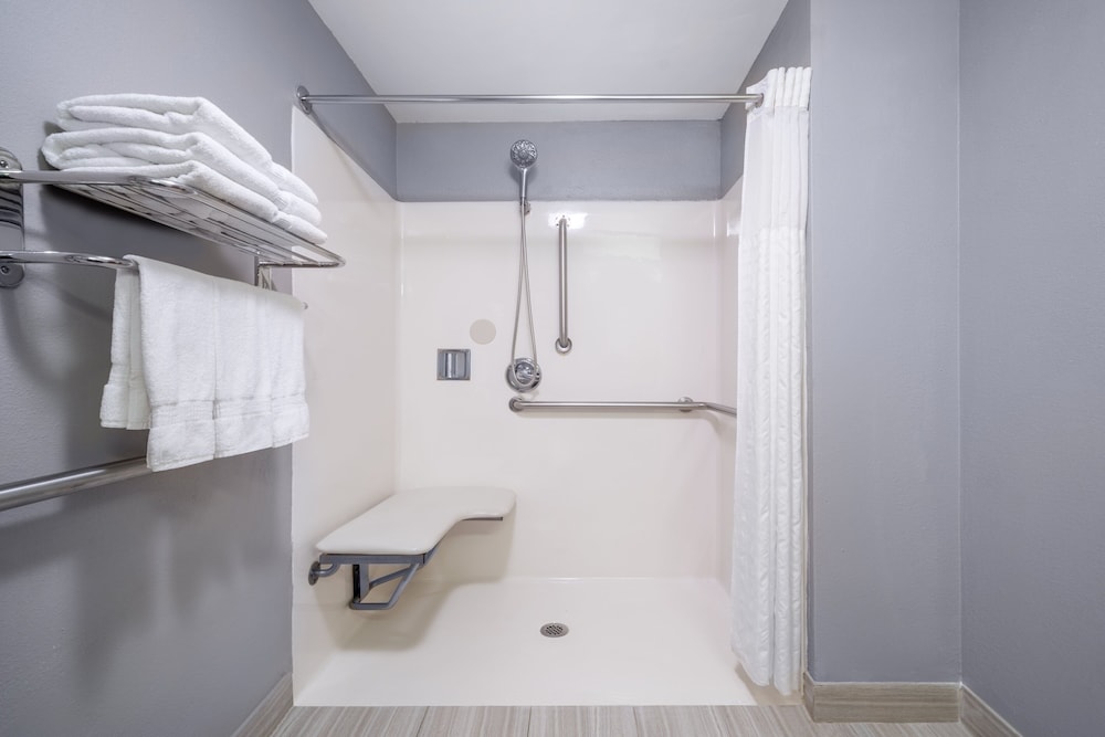 Garner Hotel Oklahoma City Quail Springs by IHG - photo 26