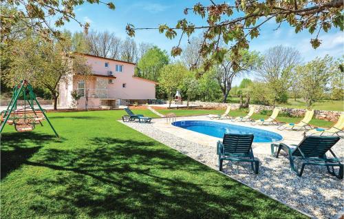 Four Bedroom Holiday Home In Lecevica — 4-Star Luxury Hotel in Lecevica, Croatia
