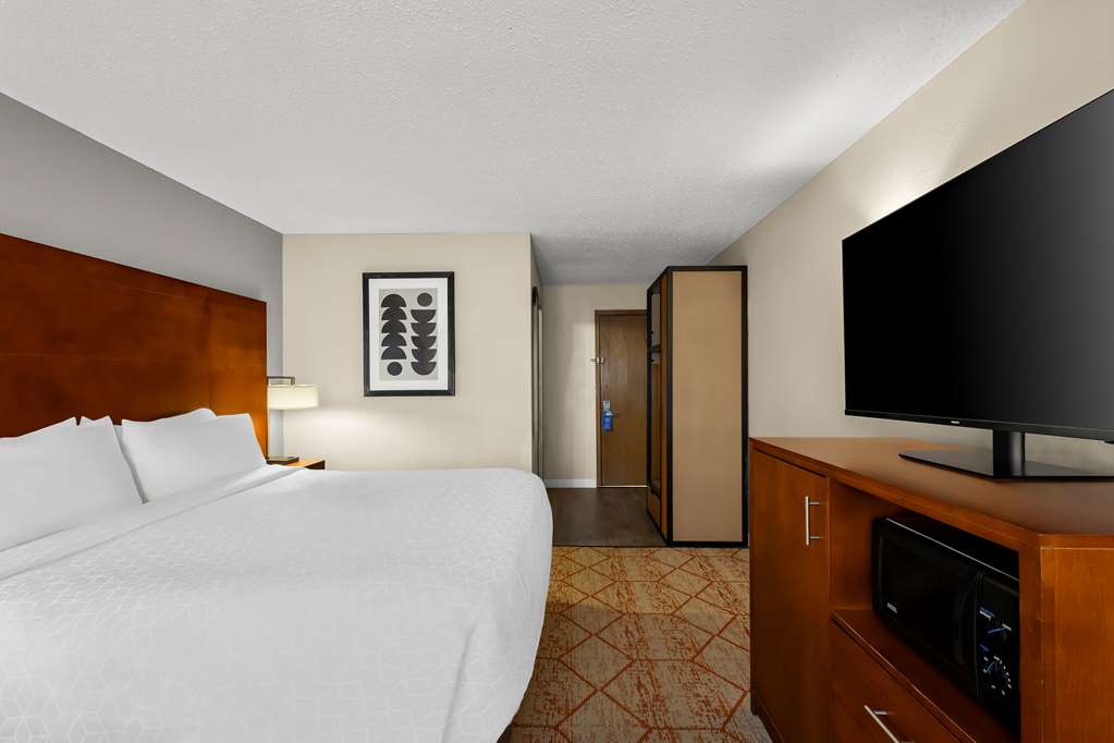 Best Western Fremont Angola I 80 90 Toll Road - photo 18