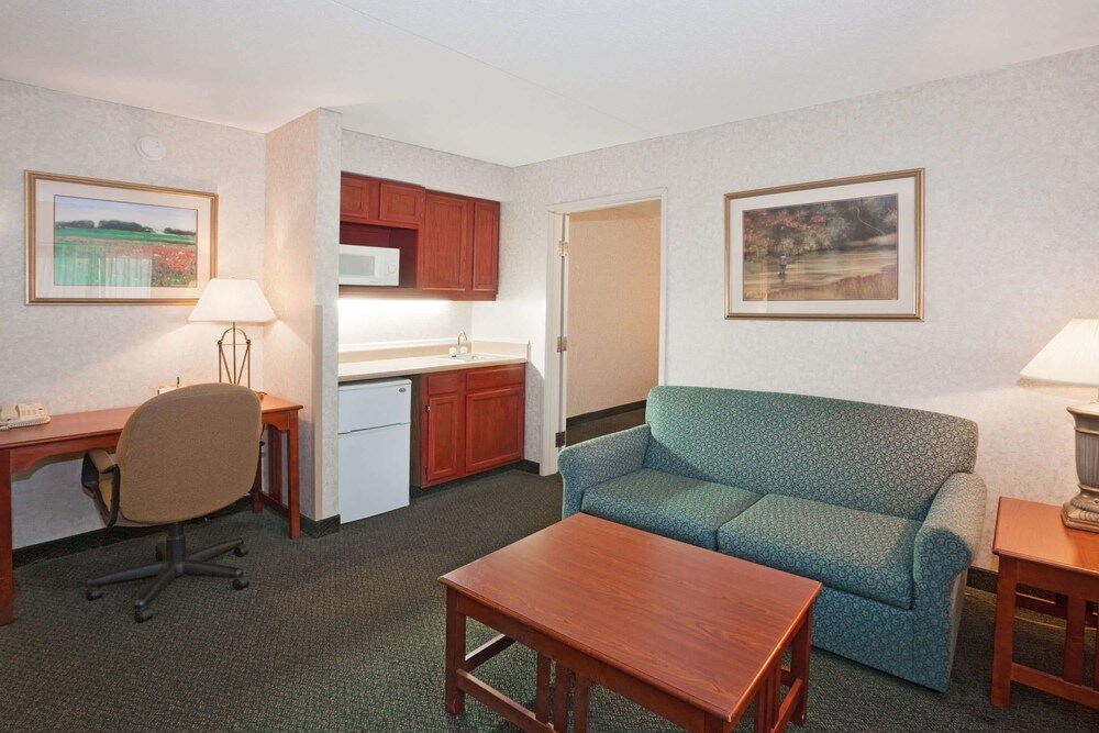 Overland Park Hotel - photo 7