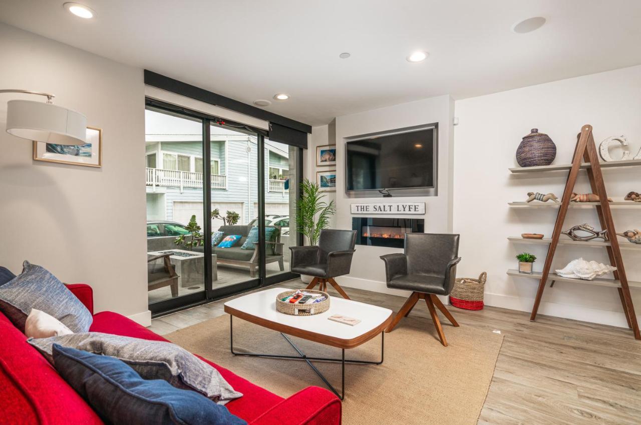 Pier to Pier in Newport Beach, United States