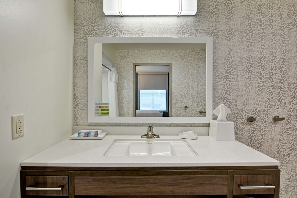 Home2 Suites by Hilton Madison Huntsville Airport - photo 23