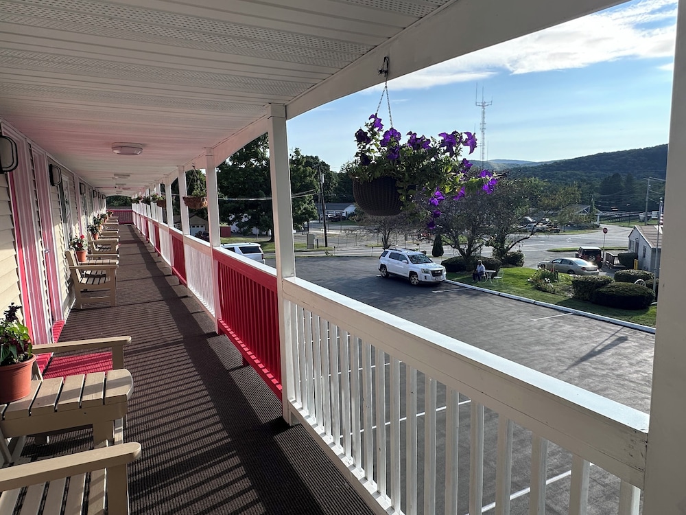 Cozy Corner Motel - photo 53