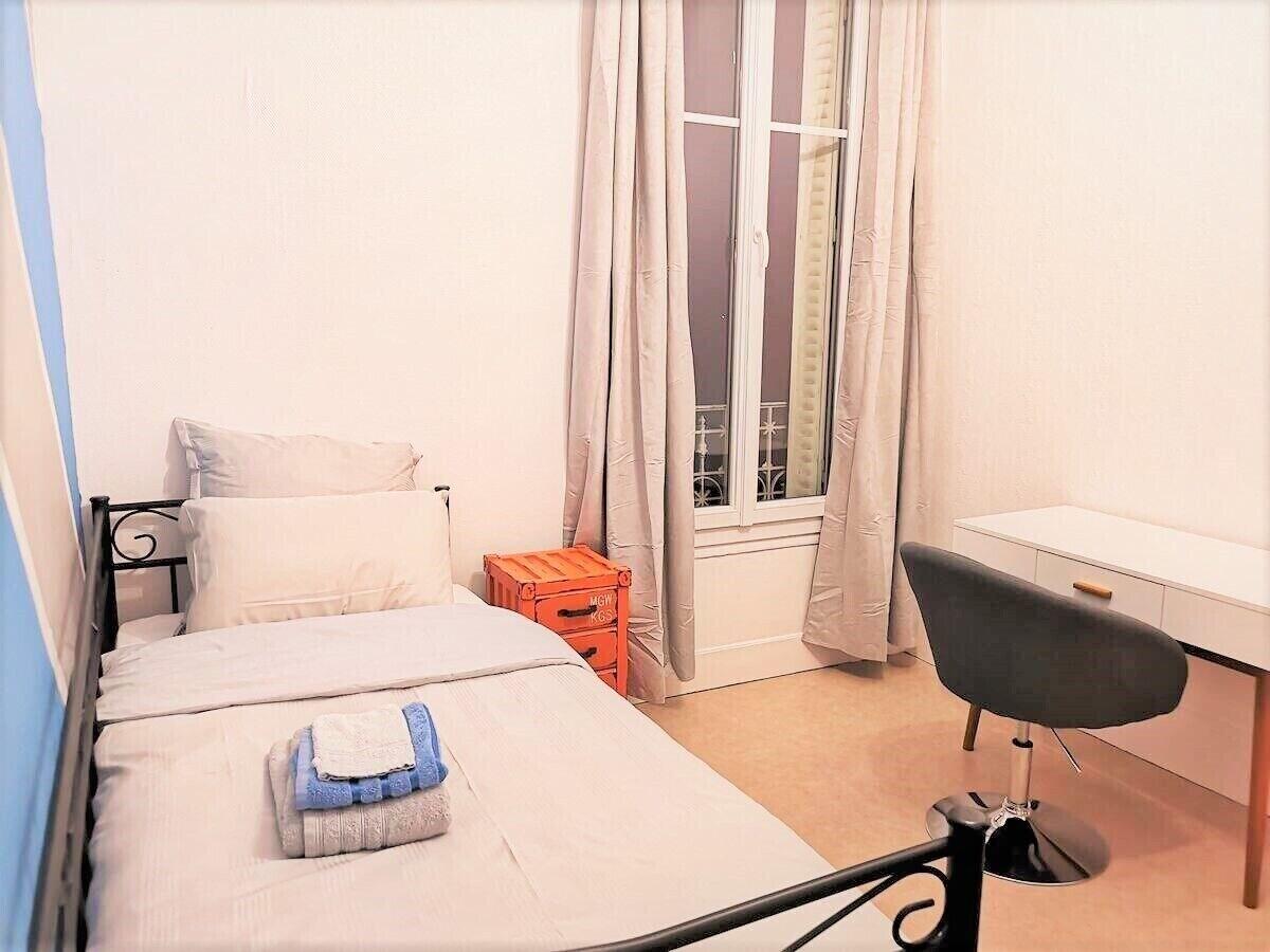Greyhound Grand Appartement Centre Ville — 4-Star Luxury Hotel in Soissons, France