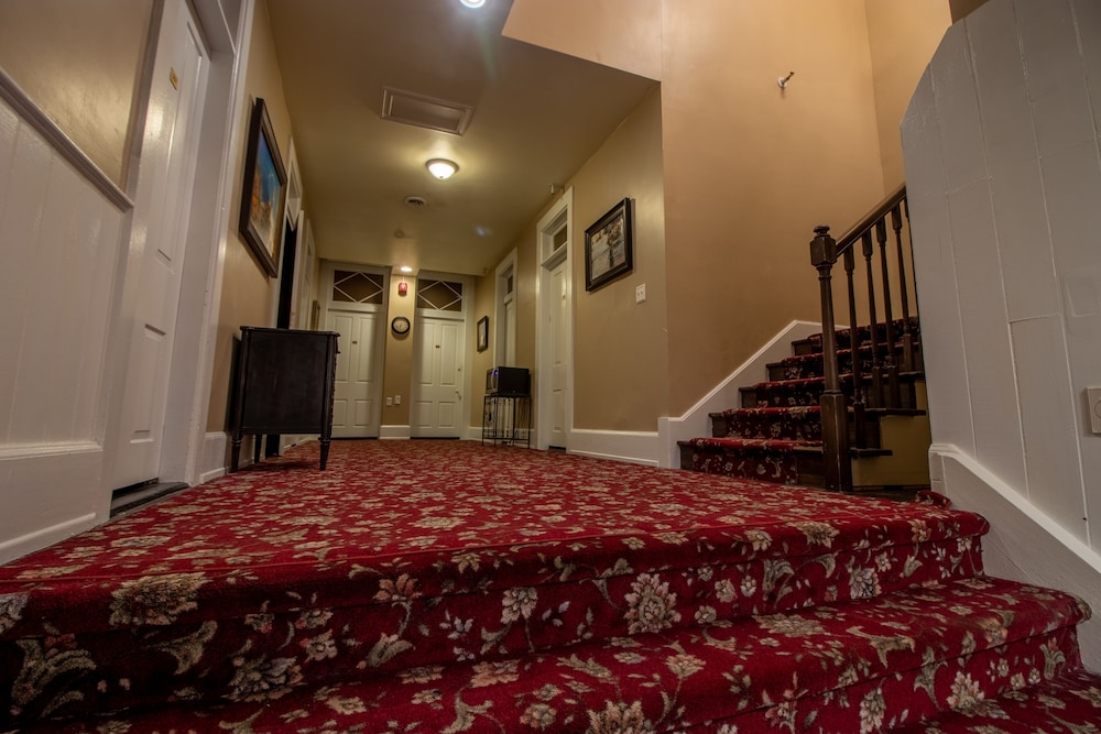 Nauvoo Temple House Hotel - photo 69