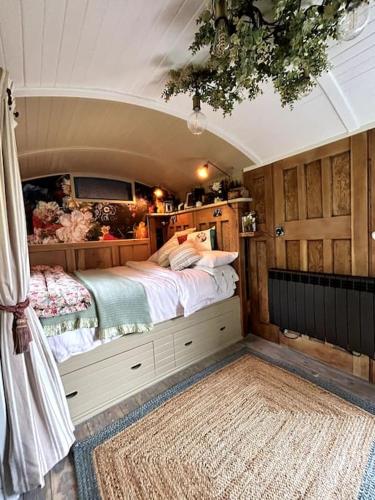 The Goods Truck — 4-Star Luxury Hotel in Faversham, United Kingdom