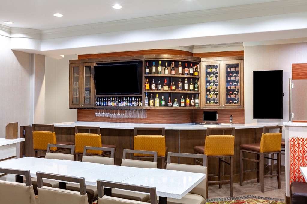La Quinta Inn & Suites by Wyndham Houston Channelview - photo 41