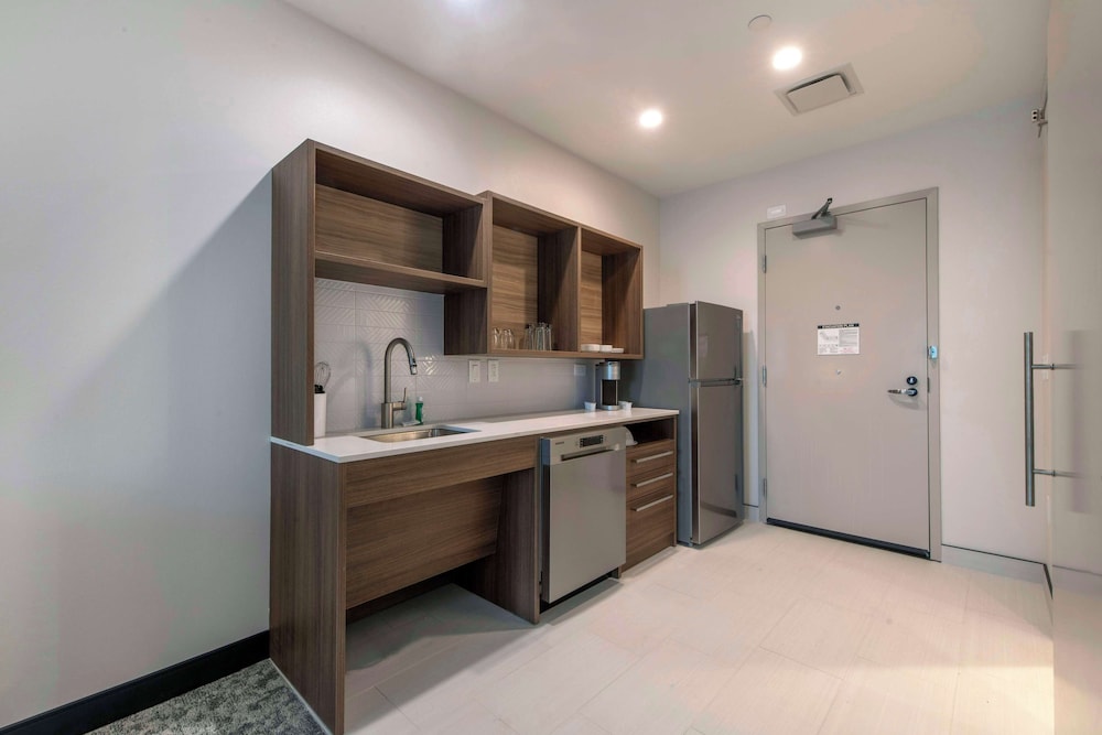 Home2 Suites by Hilton Lumberton - photo 9
