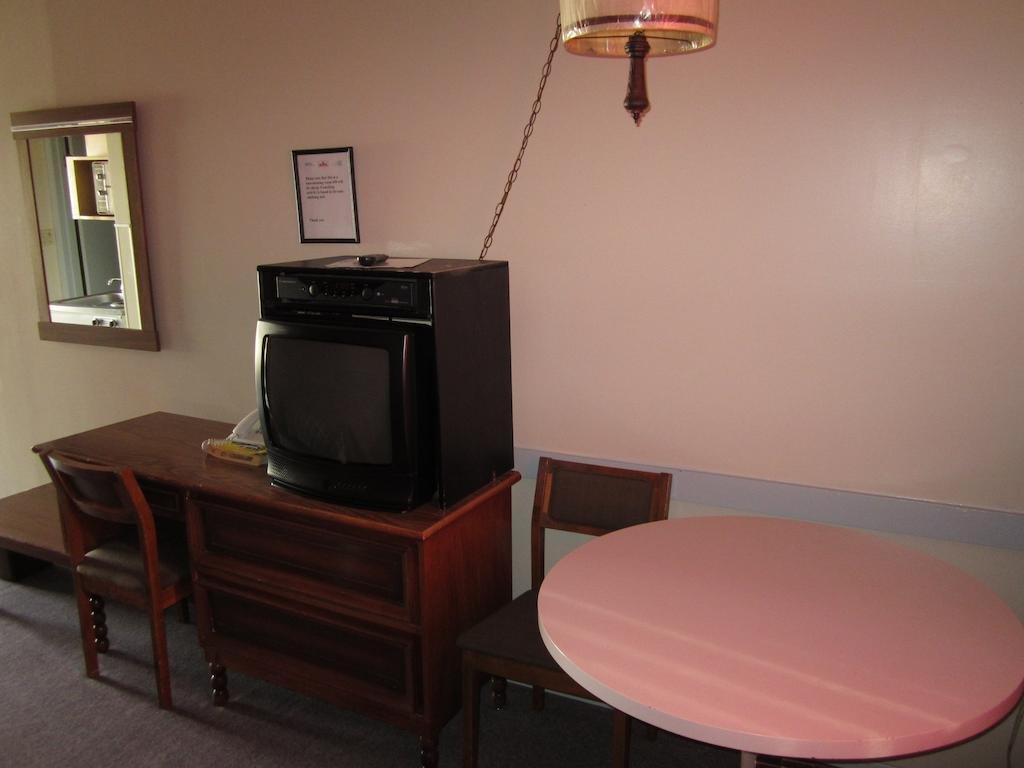 Y 5 Motel — Thompson — photo 5