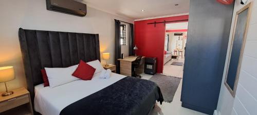 Cosy Carlisle — 4-Star Luxury Hotel in Port Elizabeth, South Africa