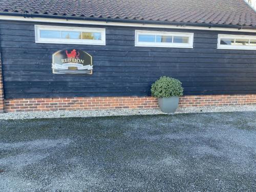 Red lion little barn — 4-Star Luxury Hotel in Ipswich, United Kingdom