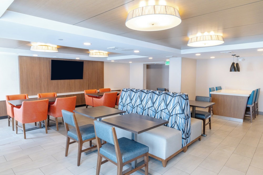 Holiday Inn Express Hotel of Neptune by IHG - photo 99