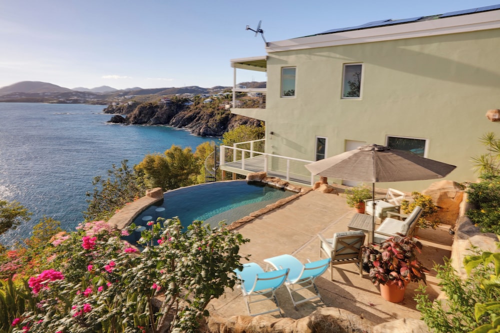 Sea La Vie Waterfront St Thomas Escape with Pool in Charlotte Amalie, U.S. Virgin Islands