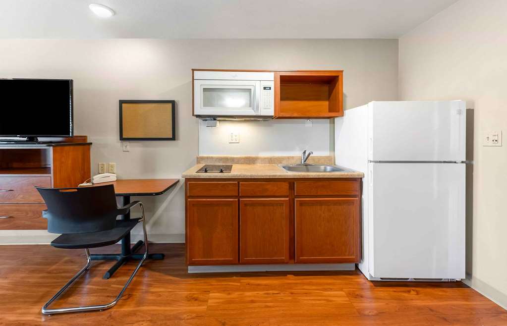 Extended Stay America Select Suites Oklahoma City West - photo 15