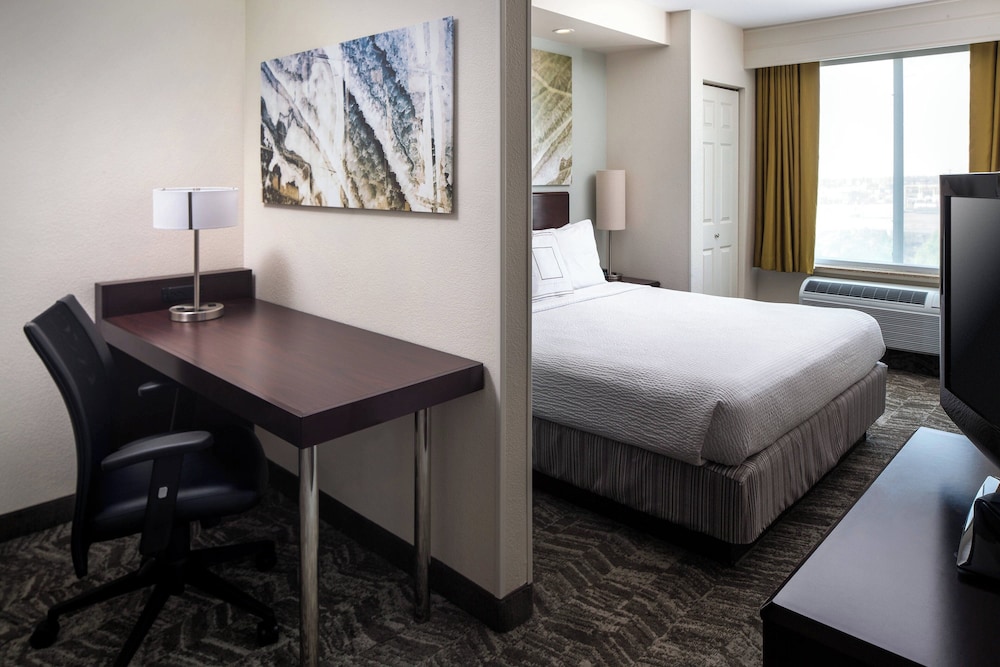 SpringHill Suites by Marriott Bakersfield - photo 10