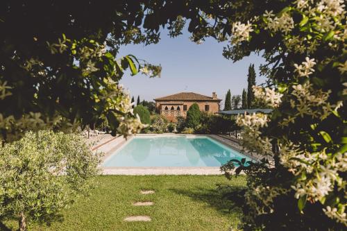 Villa Nobile Cortona family apartments — 4-Star Luxury Hotel in Cortona, Italy