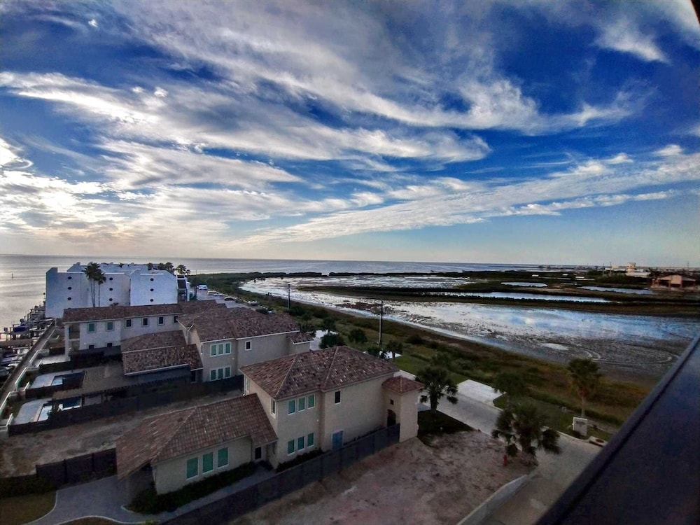 Landfall Towers 71 Minium 2 Bedroom Condo by RedAwning - photo 30
