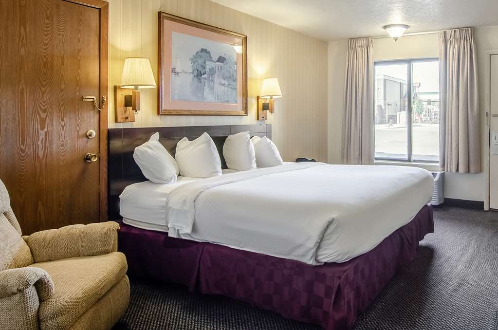 Americas Best Value Inn & Suites Ft. Collins E at I 25 - photo 14