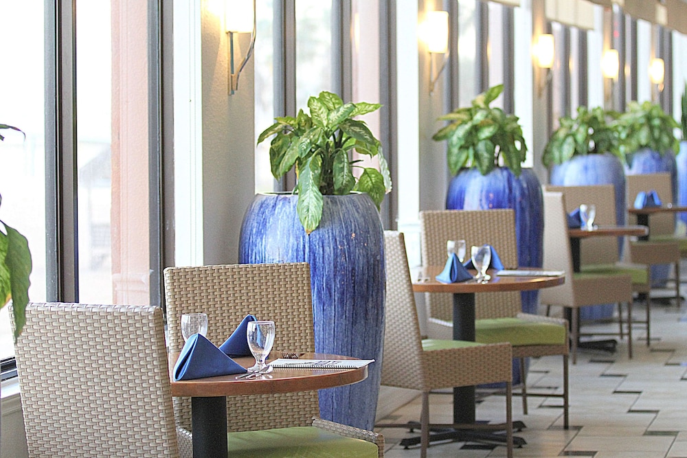 DoubleTree by Hilton Corpus Christi Beachfront - photo 26