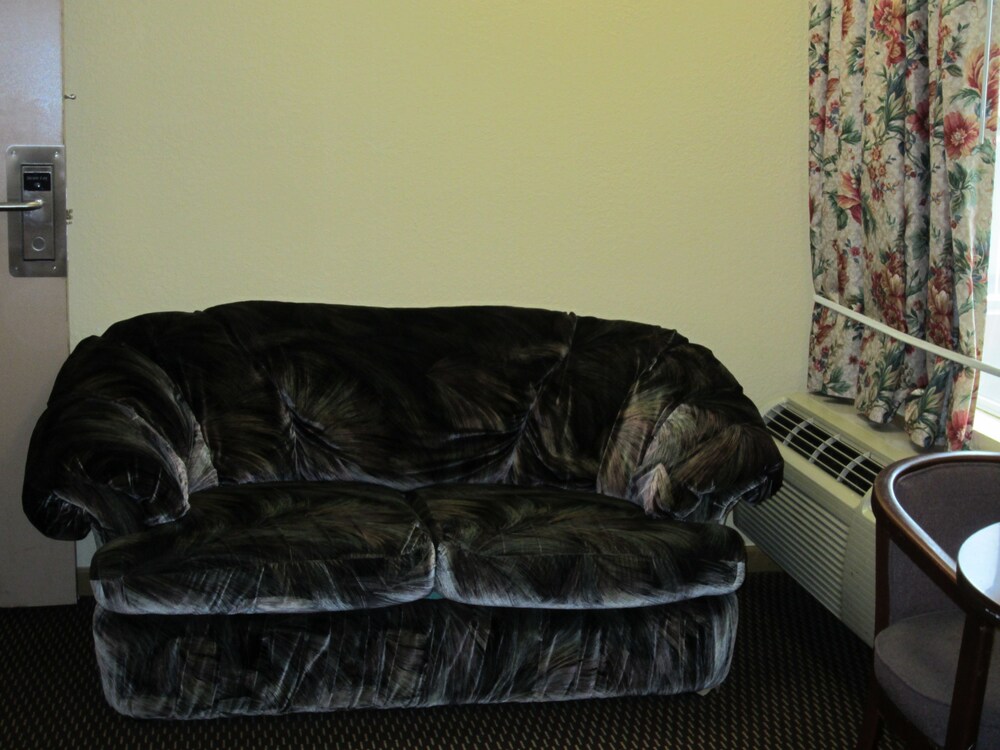 First Western Inn - photo 24
