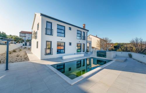 Villa Hadrian — 4-Star Luxury Hotel in Pridraga, Croatia