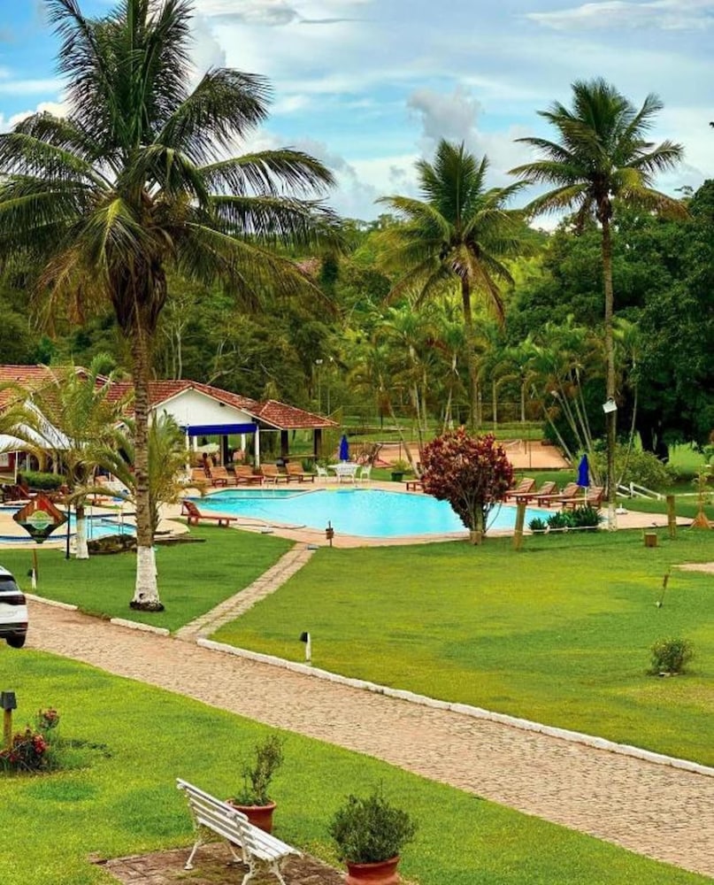 Hotel Fazenda Cachoeiras de Cavaru - carbon neutral hotel in Vassouras