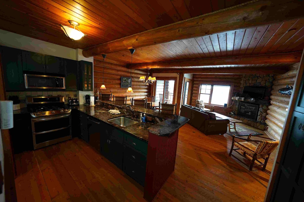 Ampersand Bay Resort - photo 108