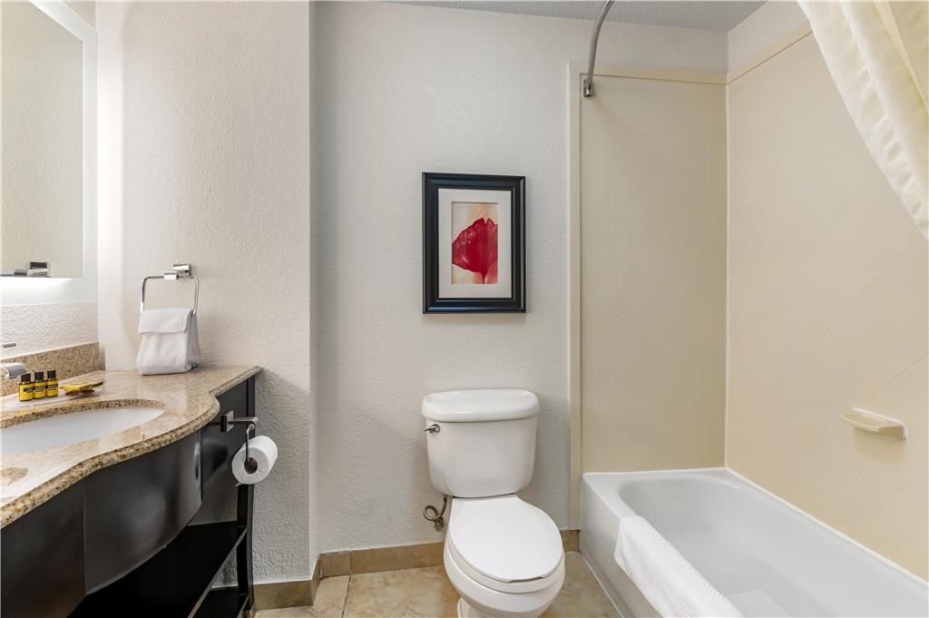Best Western Plus JFK Inn & Suites - photo 17
