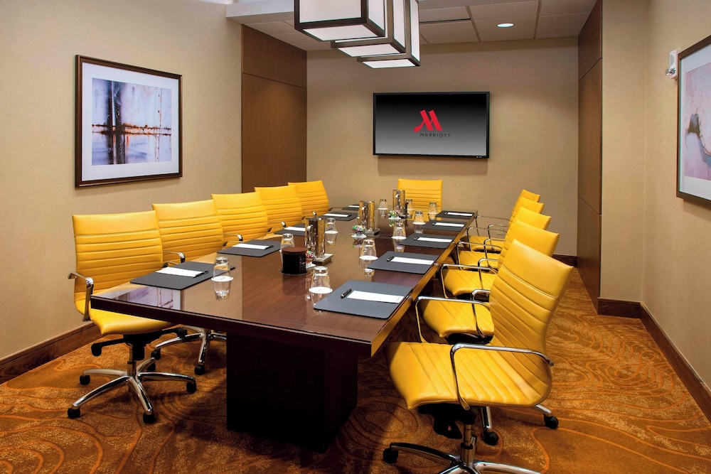 Newark Liberty International Airport Marriott - photo 43