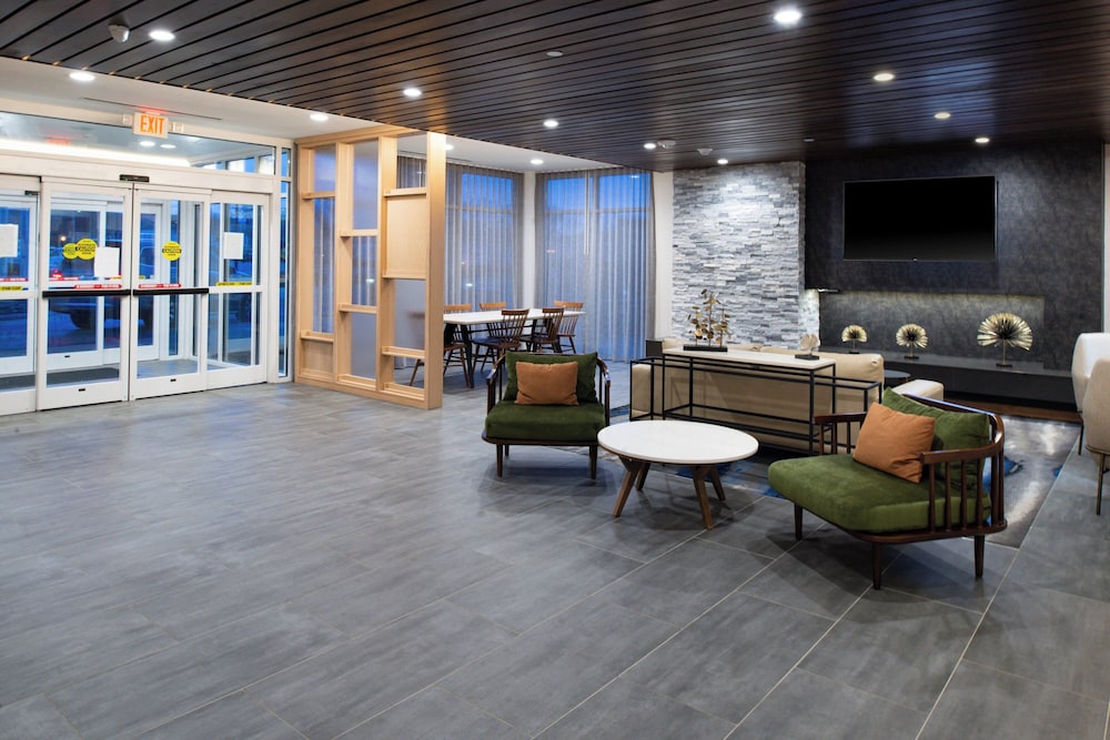 Fairfield Inn & Suites by Marriott Charlotte University Research Park - photo 2