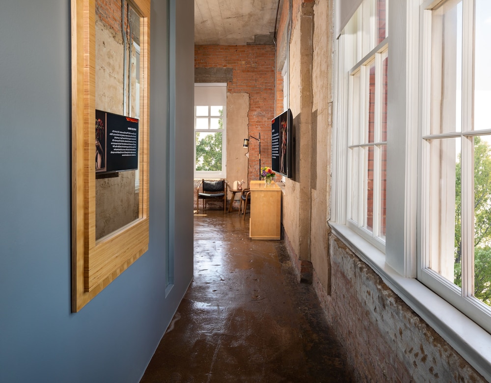 Canvas Hotel Dallas - photo 21