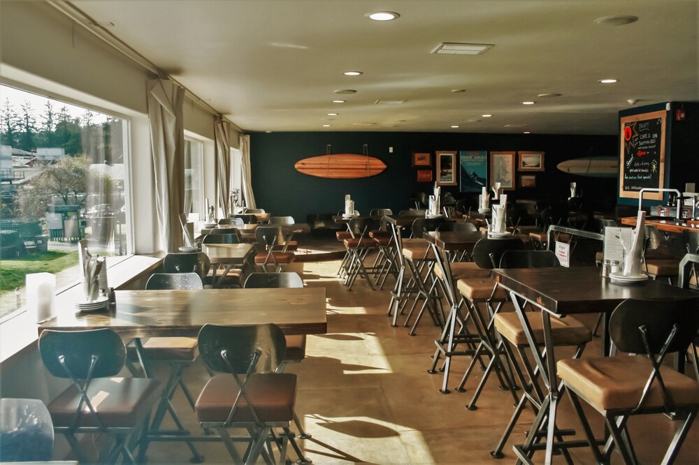 Salt Hotel & Pub - photo 10