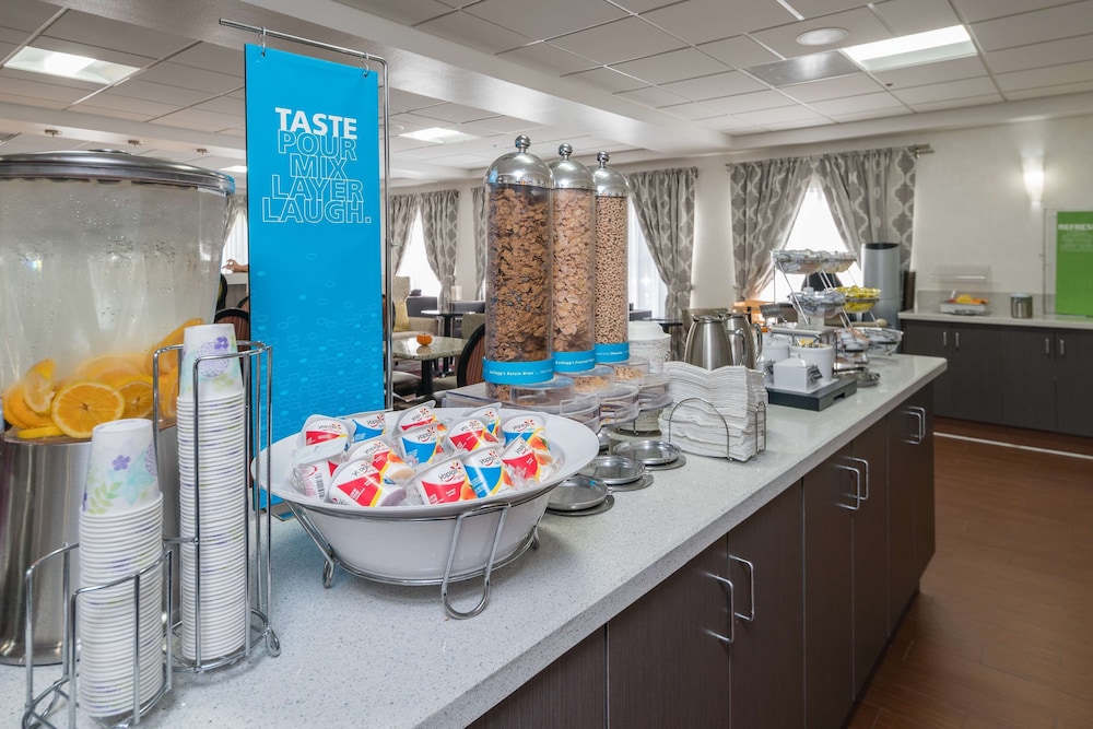 Hampton Inn Livermore - photo 33