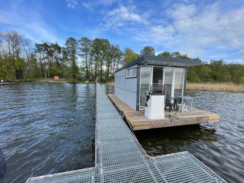Hausboot Schwielochsee classic - carbon neutral hotel in Unknown City